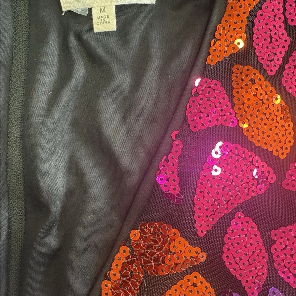 MELLODAY Pink and Orange Sequin V-Neck Blouse - Picture 2 of 7